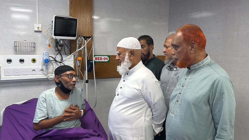 রামিসার বাবাকে দেখতে হাসপাতালে জামায়াত আমির