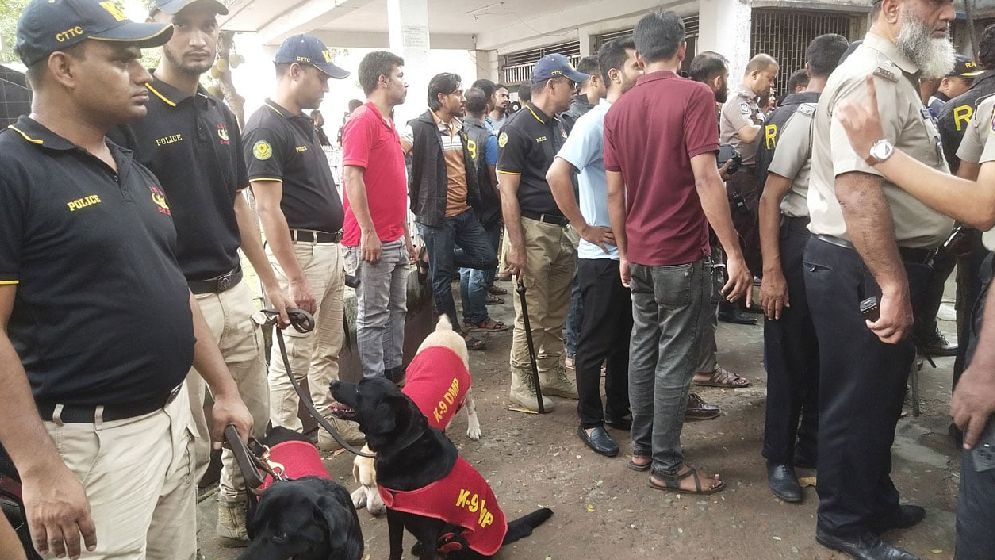 রাজধানীর জেনেভা ক্যাম্পে যৌথ অভিযান
