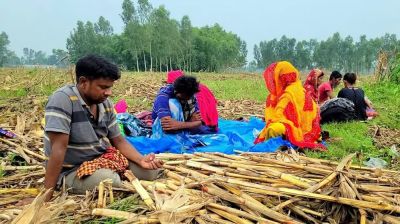 অন্তঃসত্ত্বা নারীসহ ৩৬ ঘণ্টা মানবেতর জীবন